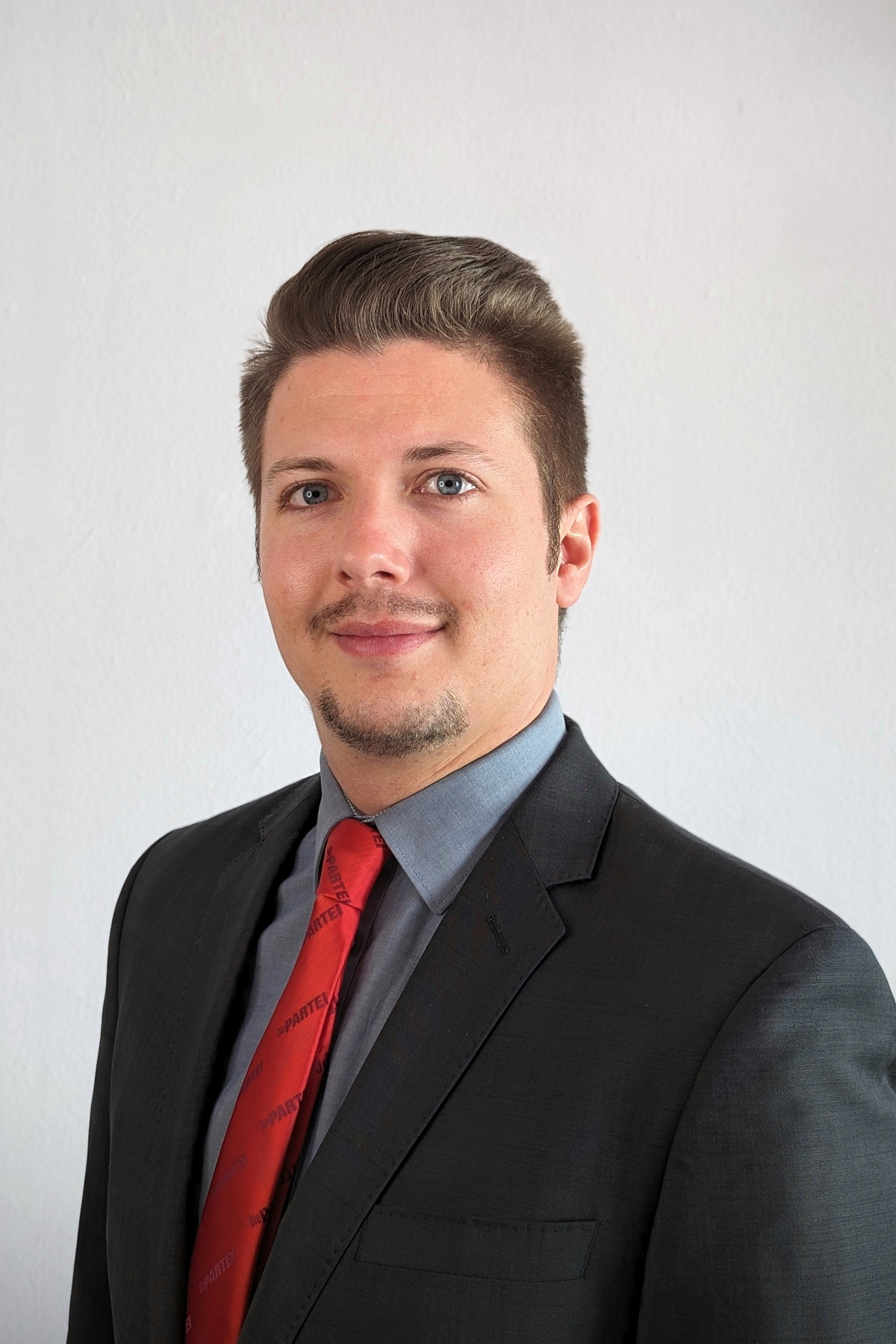 https://parteiklima.de/wp-content/uploads/2024/02/Daniel_Hoogen_Foto.jpg