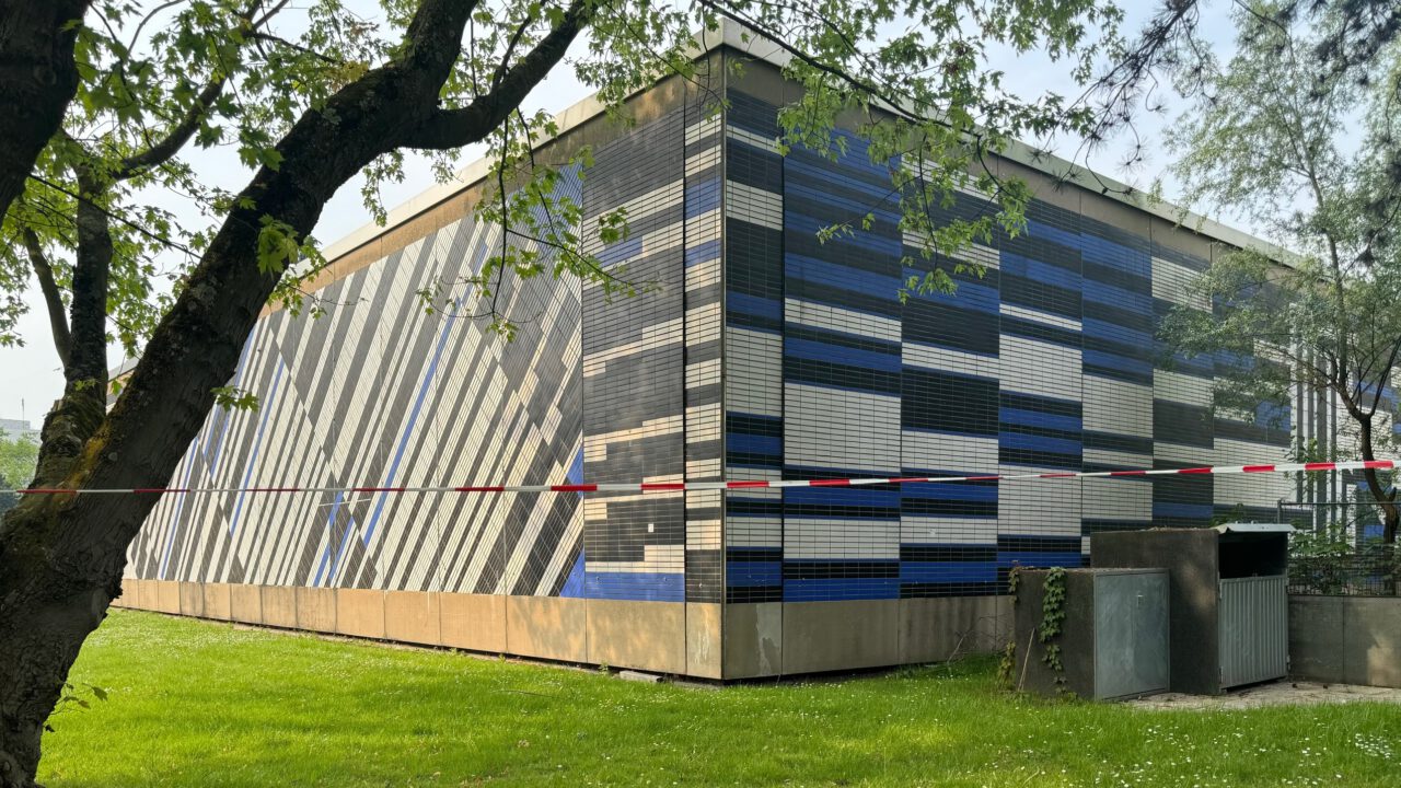 Stand des Verfahrens zum Denkmalschutz des ehemaligen Gebäudes des Audimax der Fachhochschule Düsseldorf auf dem Campus Golzheim